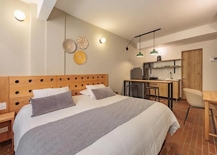 The Somos Flats Laureles